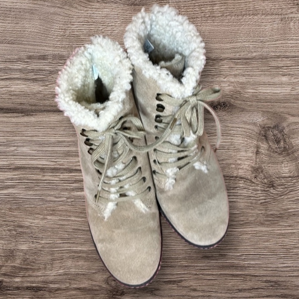 J. Crew Tan Taupe Genuine Suede Leather Shearling Wedge Ankle Boots Sz 7